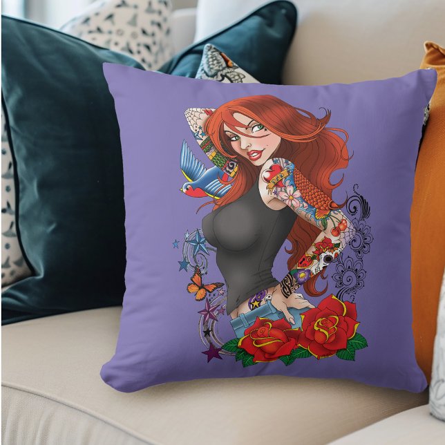 Redhead Frau Tattoos Kissen (Von Creator hochgeladen)