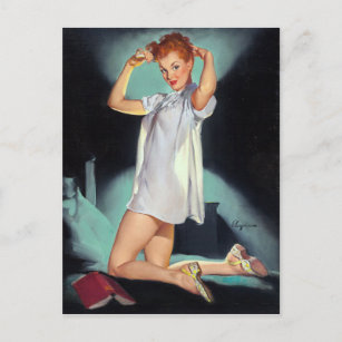 Redhead in Nighty Button Up Postkarte