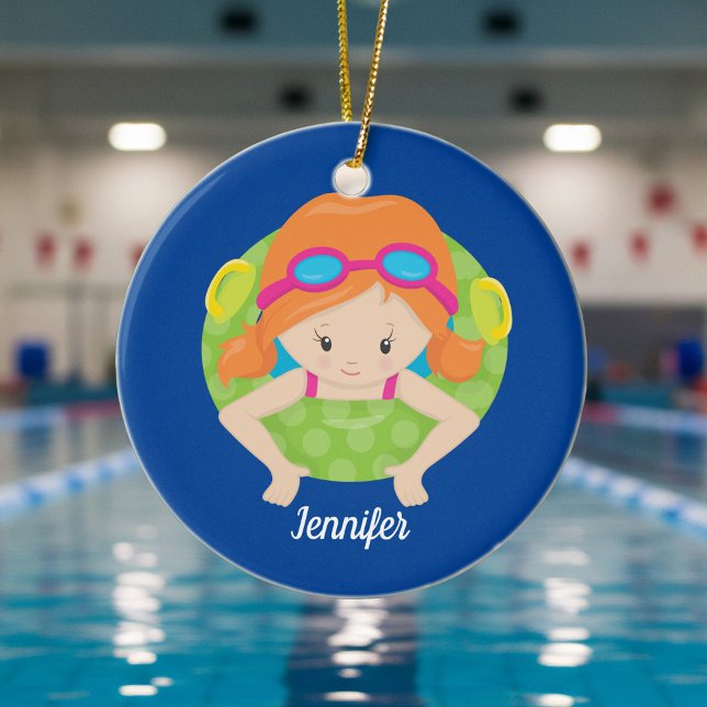 Redhead Swim Team Girl Niedlich Custom Blue Keramik Ornament (Von Creator hochgeladen)