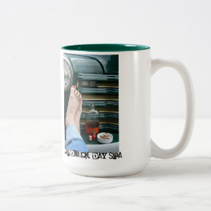 Redneck-TagesWellness-Center Zweifarbige Tasse