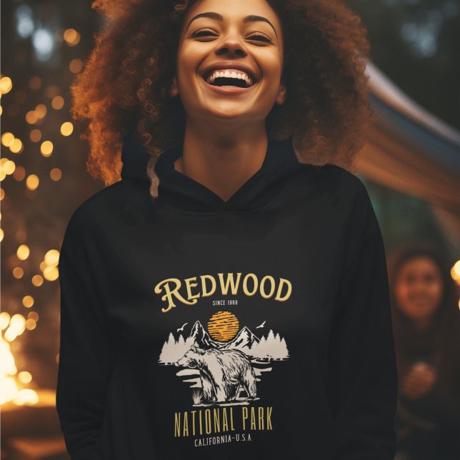 Redwood National Park Vintage Landscape Hoodie (Von Creator hochgeladen)