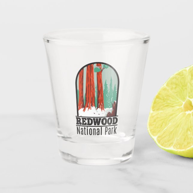 Redwood-Nationalpark im Winter California Vintag Schnapsglas (Vorderseite)