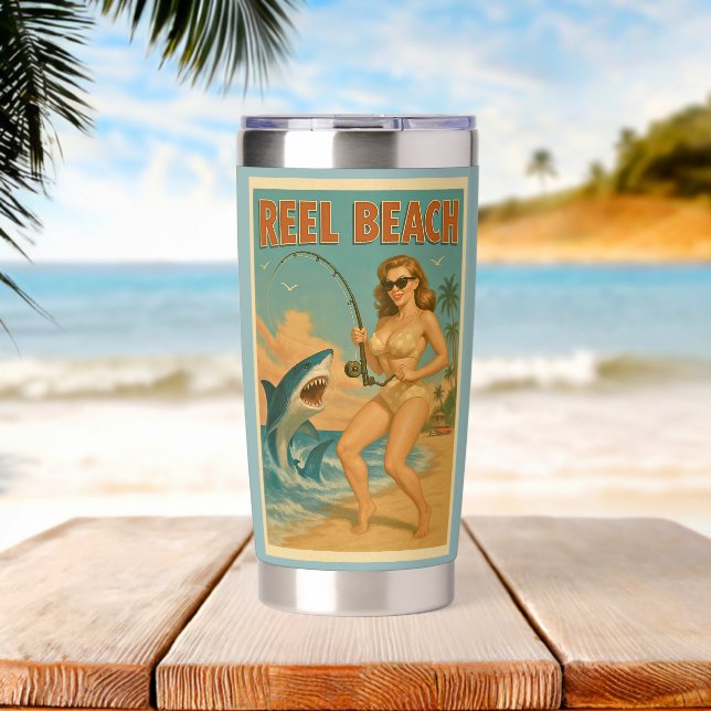 Reel Beach Shark Fishing Pin-Up Retro Coastal Art Thermobecher (Strand (gedreht))
