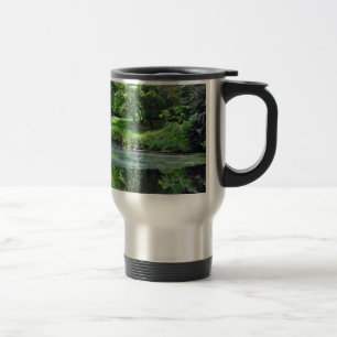 Reflektierender Sprungteich Reisebecher