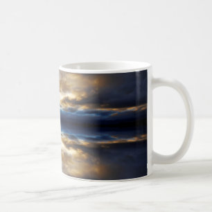 Reflektierte Wolken bei Sonnenuntergang Kaffeetasse