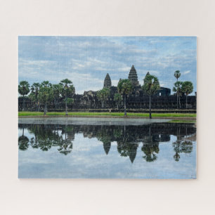 Reflektion der Angkor Wat