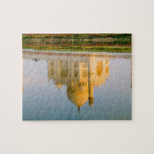 Reflektion des weltberühmten Taj Mahal-Tempels