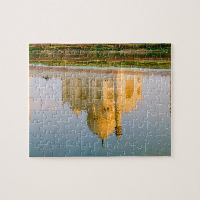 Reflektion des weltberühmten Taj Mahal-Tempels (Horizontal)