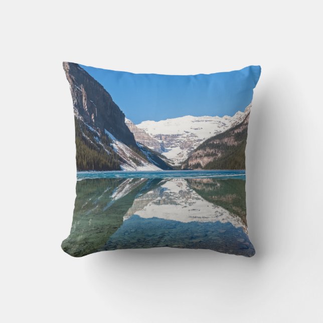 Reflektion über Lake Louise - Banff NP, Kanada Kissen (Vorderseite)