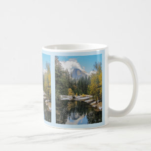 Reflektionen der halben Kuppel Kaffeetasse