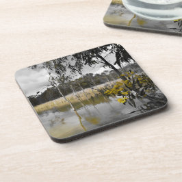 Reflektionen unter grauem Himmel Getränkeuntersetzer