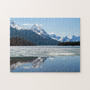 Reflexion der Rocky Mountains im Maligne Lake