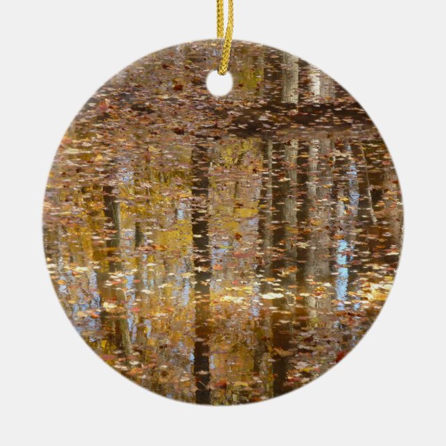 Reflexion über den Still Creek im Greenbelt Park Keramik Ornament (Vorne)