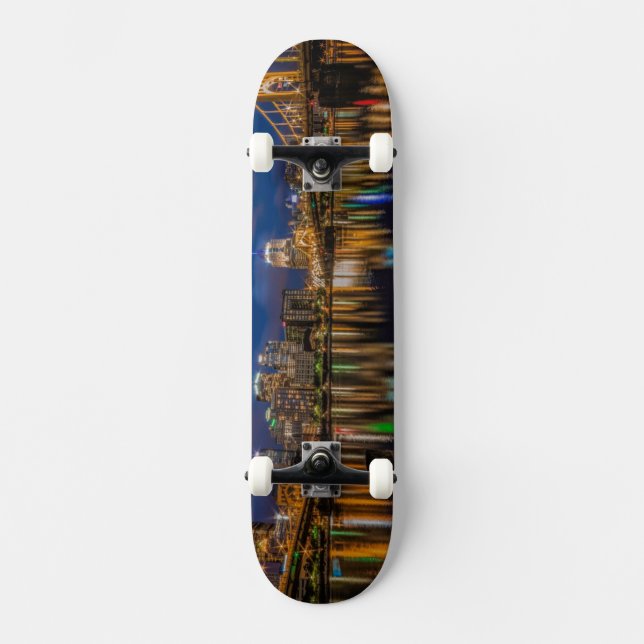 Reflexionen von Pittsburgh Skateboard (Vorderseite)