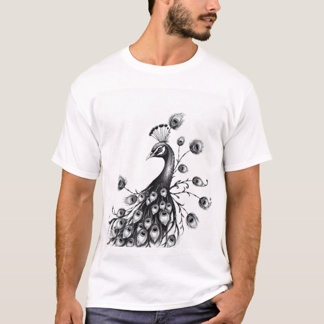 Regal Beauty: Pfauenkohle Kunst T-Shirt (Vorderseite)