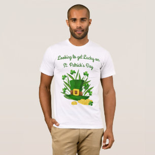 Regard pour obtenir le T-shirt du jour de St