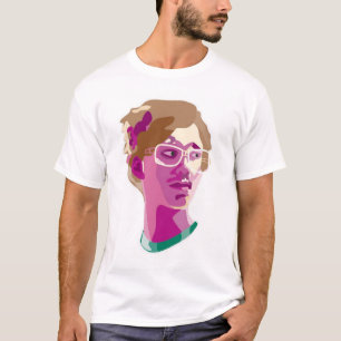 Regardez le T-shirt fixement