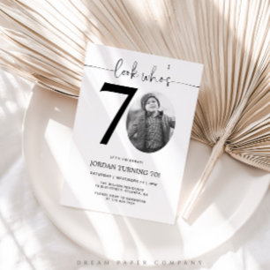 Regardez qui a 70 ans Invitation anniversaire 70