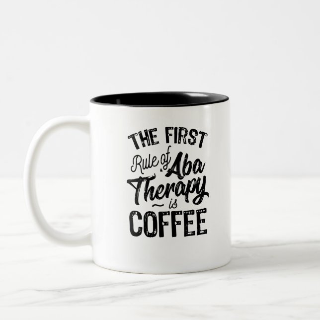 Regel der ABA-Therapie ist Kaffee Zweifarbige Tasse (Links)
