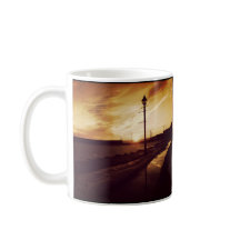 Regelmäßige Tasse mit Sepia Harbourfront-Foto