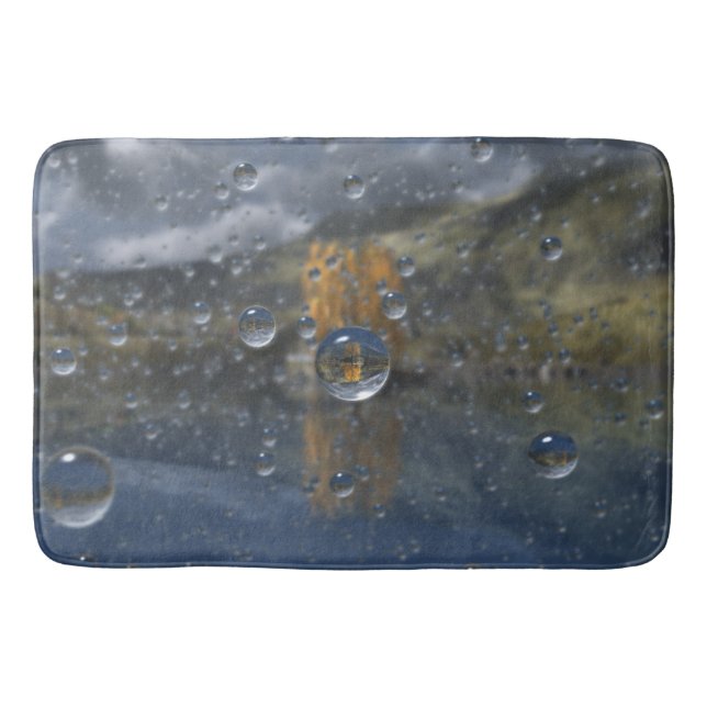 Regen im Glen-Bathmatt Badematte (Vorderseite)
