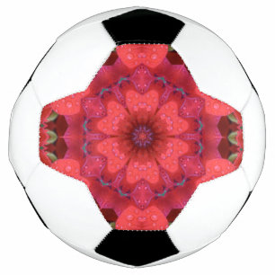 Regenberührtes Scharlachrotes Kaleidoskop Fußball