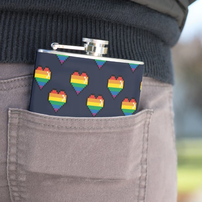 Regenbogen 8 Bit Herzstück Muster Flachmann (Beispiel)