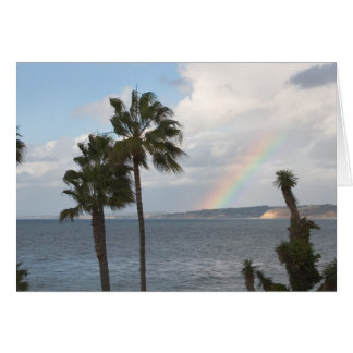 Regenbogen an der Küste
