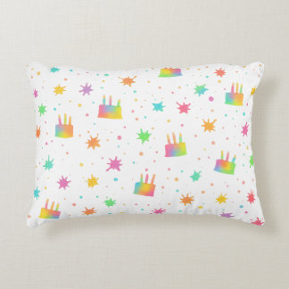 Regenbogen-Aquarell-Torte Farbige Farbspritzer Dekokissen