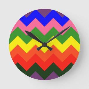 Regenbogen-Chevron Runde Wanduhr