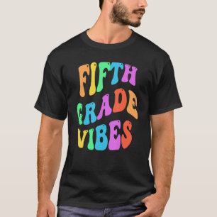 Regenbogen FIFTH GRADE VIBES Retro 5. Klasse Littl T-Shirt