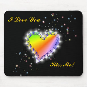 Regenbogen-Herz mit Sternchen auf schwarz Mousepad