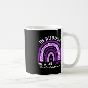 Regenbogen im August Wir tragen Lila Arzneimittelü Kaffeetasse