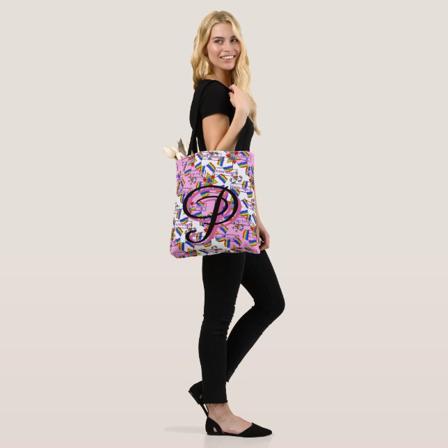 Regenbogen-Mandala-Stolz-Monogramm - Lebendige Geo Tasche (Am Model)