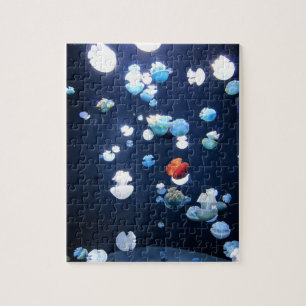 Regenbogen-Qualle-Monogramm-Puzzlespiel