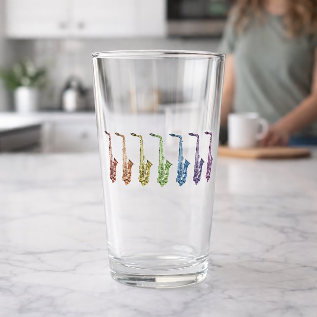 Regenbogen-Saxophone-Musik-Bunt Glas (A glass with a rainbow lineup of saxophones.)