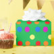 Regenbogen-Tupfen auf hellgrünem Geschenkpapier (Birthday Party)