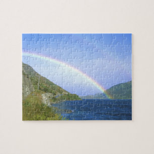 Regenbogen über dem Hawea-See, Südinsel, Neuseelan