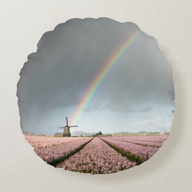 Regenbogen über Hyazinthen und eine Windmühle in Rundes Kissen (Vorderseite)