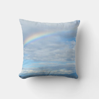 Regenbogen über Insel Kissen