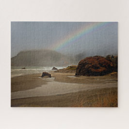 Regenbogen und Wolken am Strand von Oregon