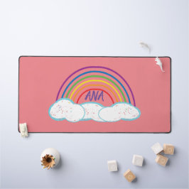 Regenbogen und Wolken mit Ihrem Namen Schreibtischunterlage