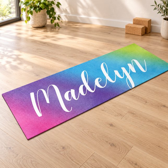 Regenbogen-Wasserfarbe-Script-Monogramm-Name Yogamatte (Von Creator hochgeladen)