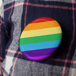 Regenbogenflagge Button<br><div class="desc">Die hellen Farben des Regenbogens, um Ihren Stolz zu feiern, oder einfach nur Ihr Glück!</div>