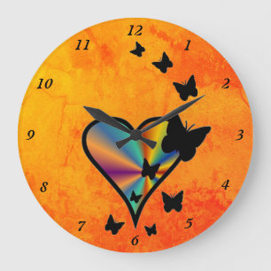 Regenbogenherz und Schmetterling Große Wanduhr