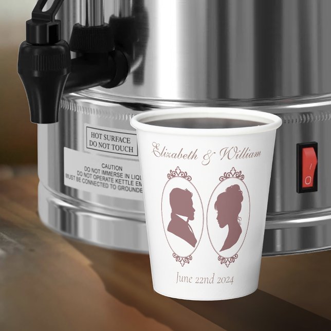 Regency Bridgerton Pink Roses Cameos Pappbecher (Von Creator hochgeladen)