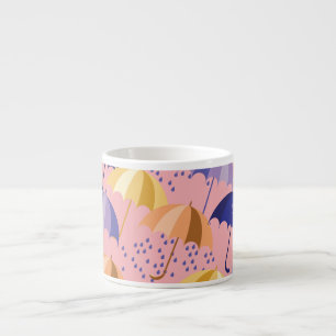 Regenschirme, Tropfen, buntes nahtloses Motiv. Espressotasse