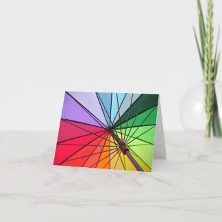 Regenschirmkarte mit Regenbogen Karte