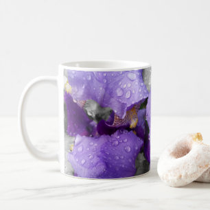 Regentropfen an Iris Kaffeetasse