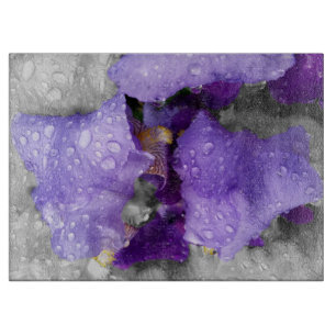 Regentropfen an Iris Schneidebrett
